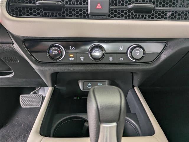 Photo of 2026 Platinum White Pearl Honda HR-V