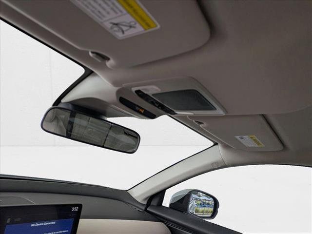 Photo of 2026 Platinum White Pearl Honda HR-V
