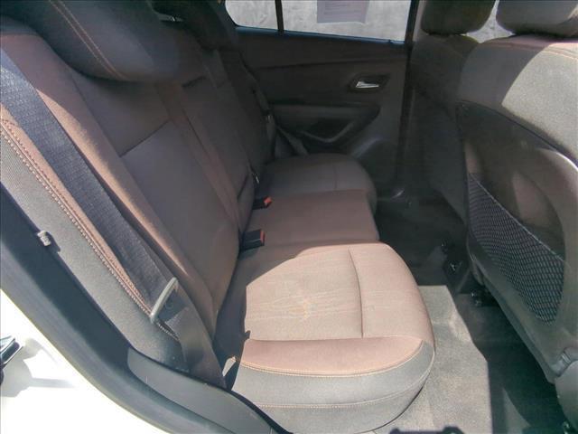 Photo of 2015 White Pearl Tricoat Chevrolet Trax