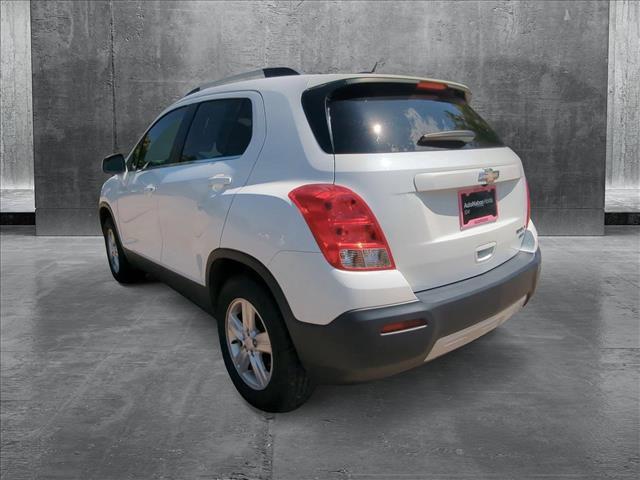 Photo of 2015 White Pearl Tricoat Chevrolet Trax