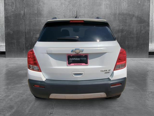 Photo of 2015 White Pearl Tricoat Chevrolet Trax