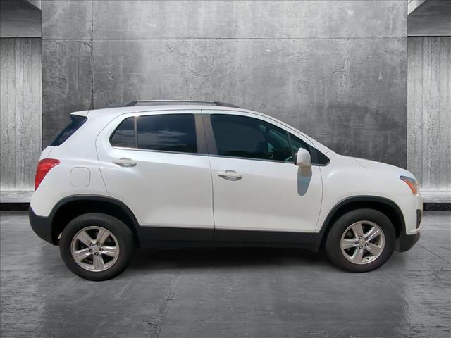 Photo of 2015 White Pearl Tricoat Chevrolet Trax