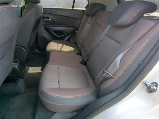Photo of 2015 White Pearl Tricoat Chevrolet Trax