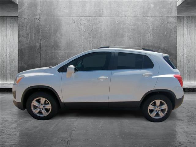 Photo of 2015 White Pearl Tricoat Chevrolet Trax