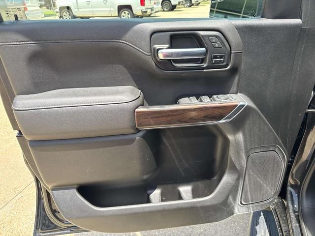 Photo of 2021 Onyx Black GMC Sierra 1500