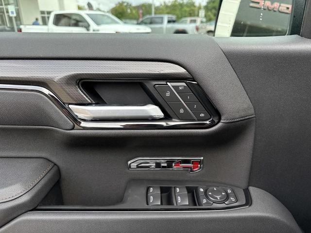 Photo of 2025 Onyx Black GMC Sierra 1500