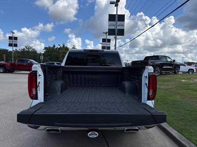 Photo of 2025 Summit White GMC Sierra 1500