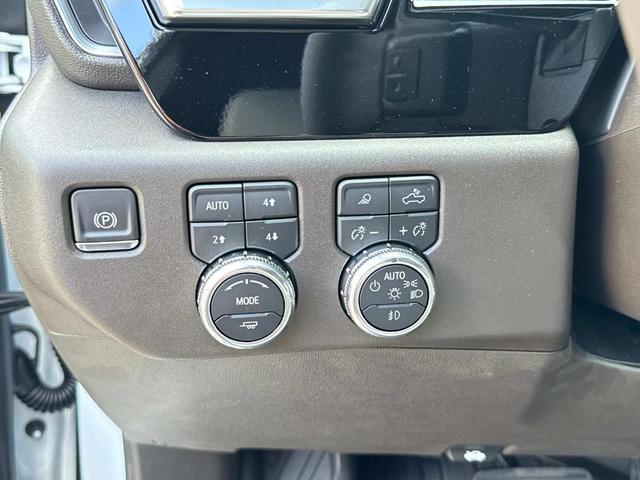 Photo of 2025 Summit White GMC Sierra 1500