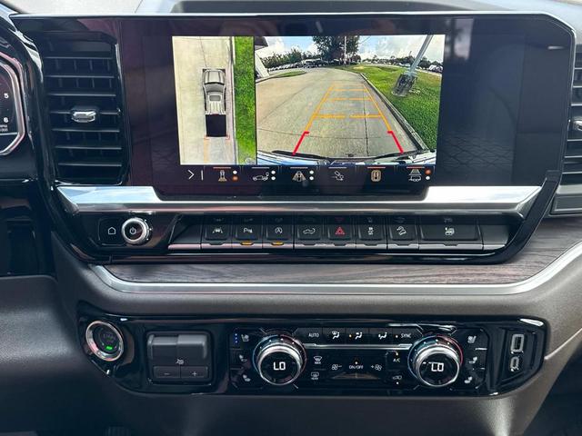 Photo of 2025 Summit White GMC Sierra 1500