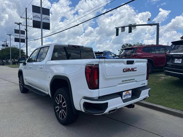 Photo of 2022 Summit White GMC Sierra 1500