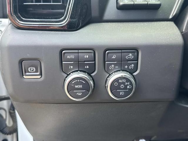 Photo of 2022 Summit White GMC Sierra 1500