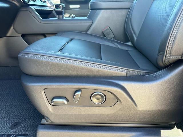 Photo of 2025 Onyx Black GMC Sierra 1500