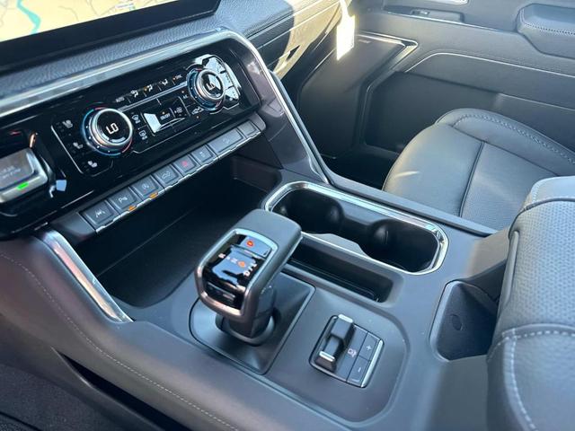 Photo of 2025 Onyx Black GMC Sierra 1500