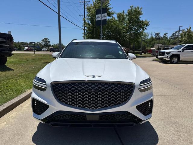 Photo of 2025 Alta White Genesis GV70