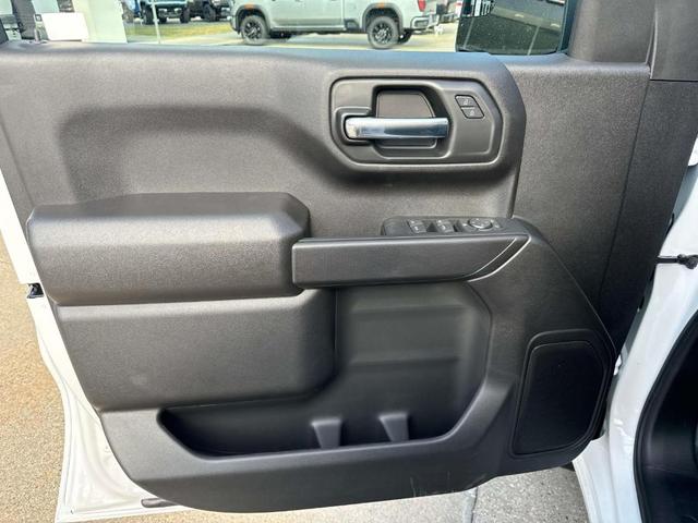 Photo of 2025 Summit White GMC Sierra 1500