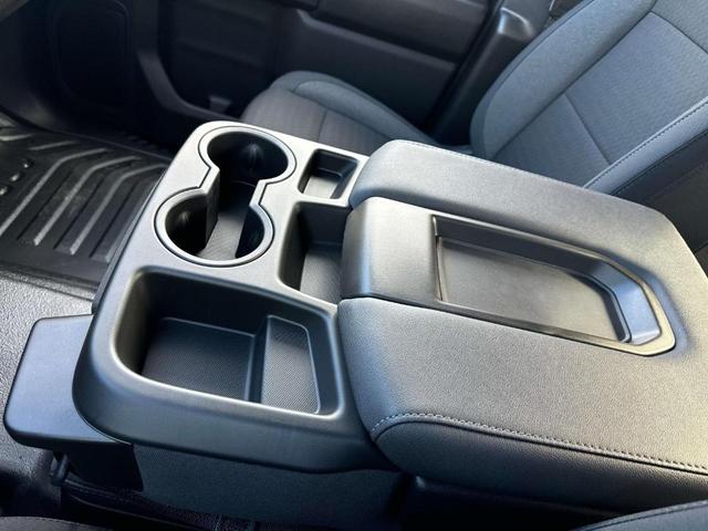 Photo of 2025 Summit White GMC Sierra 1500