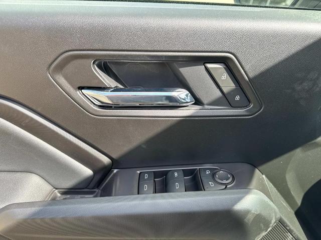 Photo of 2025 Summit White GMC Canyon
