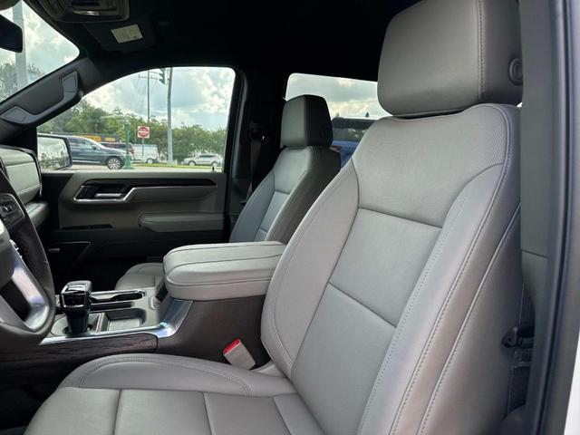 Photo of 2025 Summit White GMC Sierra 1500