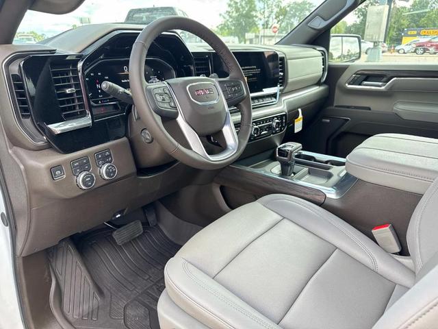 Photo of 2025 Summit White GMC Sierra 1500