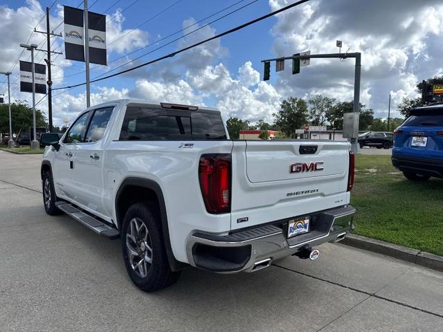 Photo of 2025 Summit White GMC Sierra 1500