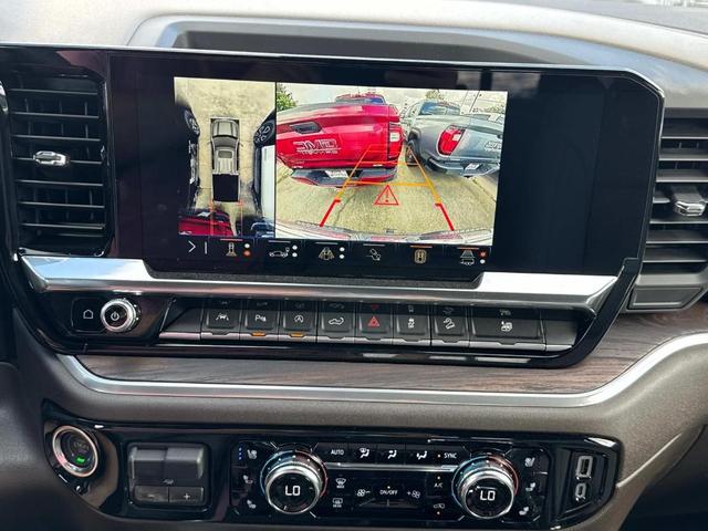 Photo of 2025 Summit White GMC Sierra 1500