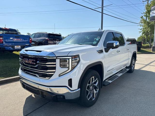 Photo of 2022 Summit White GMC Sierra 1500