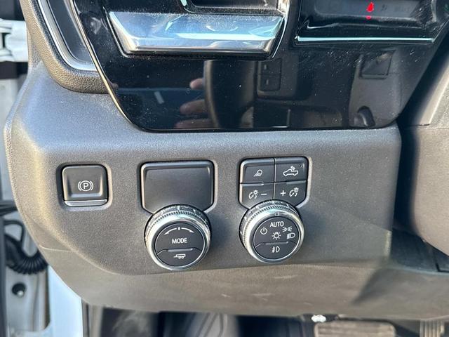 Photo of 2022 Summit White GMC Sierra 1500