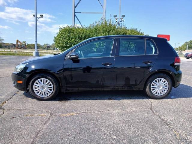 Photo of 2010 Black Volkswagen Golf