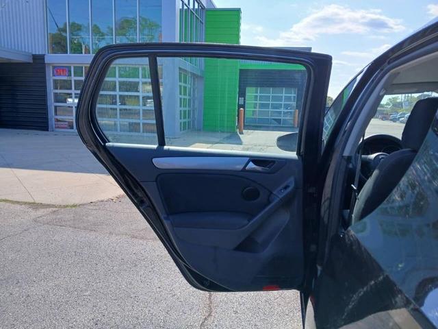 Photo of 2010 Black Volkswagen Golf