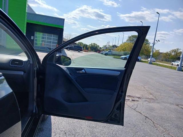 Photo of 2010 Black Volkswagen Golf