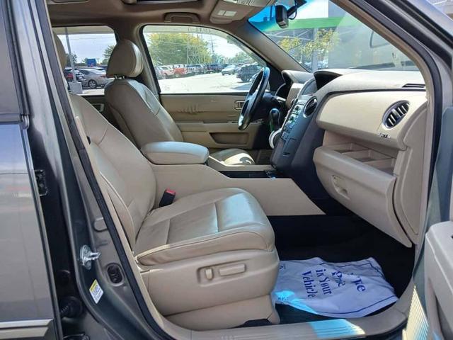 Photo of 2009 Gray Honda Pilot