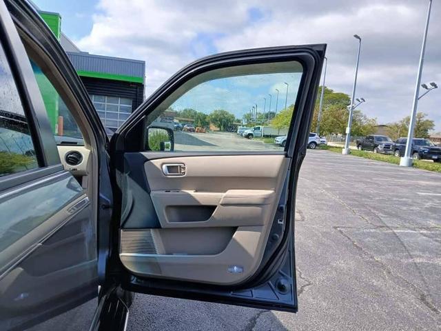 Photo of 2009 Gray Honda Pilot