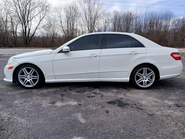 Photo of 2011 White Mercedes-Benz E-Class