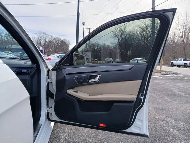 Photo of 2011 White Mercedes-Benz E-Class