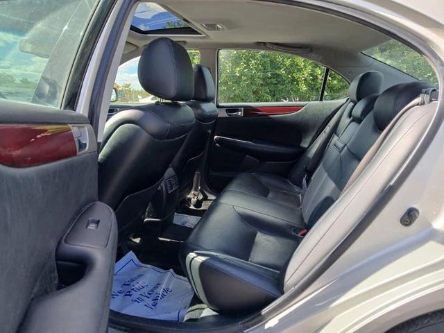 Photo of 2005 Silver Lexus ES 330