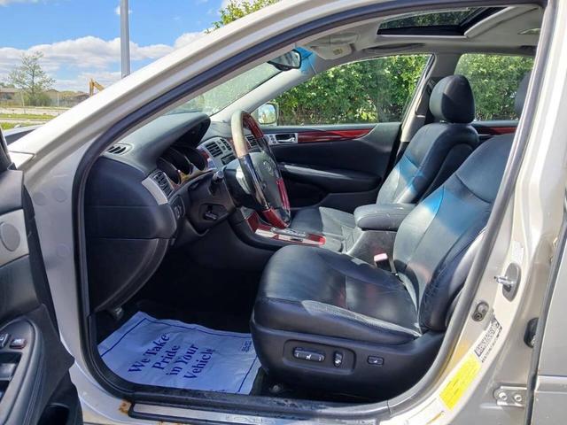 Photo of 2005 Silver Lexus ES 330