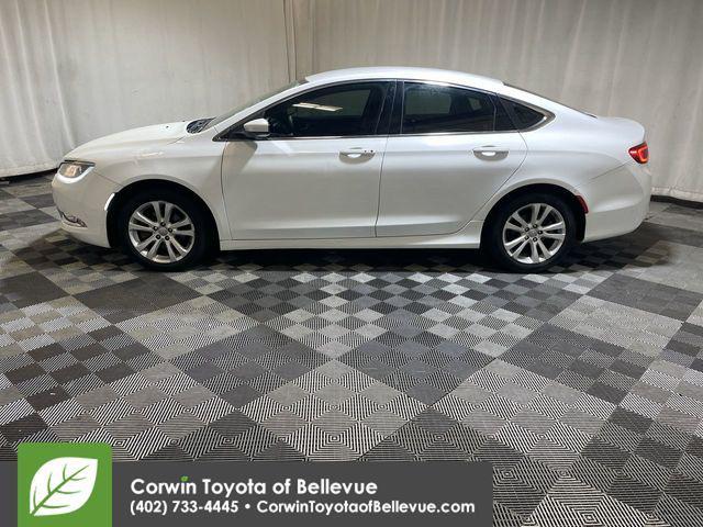 Photo of 2015 Bright White Clearcoat Chrysler 200