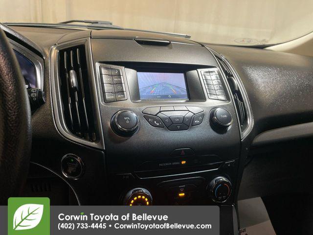 Photo of 2015 Magnetic Metallic Ford Edge