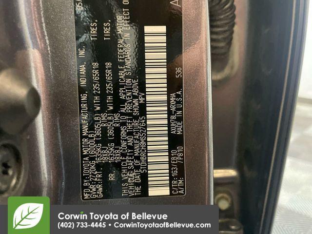 Photo of 2021 Magnetic Gray Metallic Toyota Highlander Hybrid
