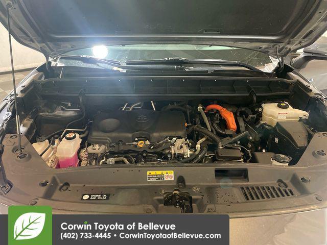 Photo of 2021 Magnetic Gray Metallic Toyota Highlander Hybrid
