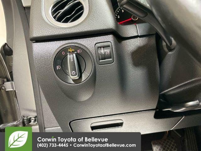 Photo of 2011 Alpine Gray Metallic Volkswagen Tiguan