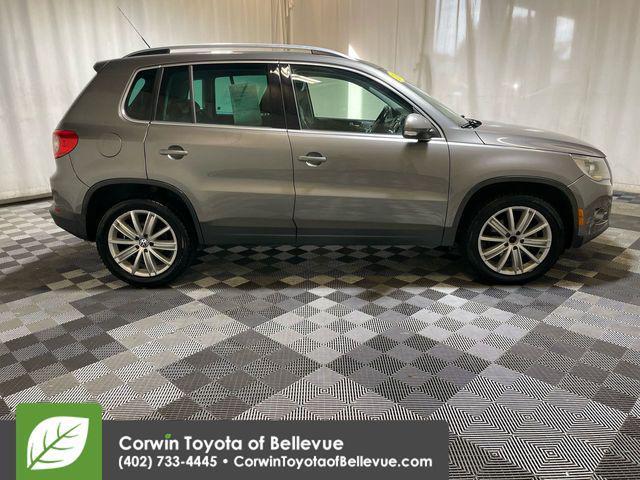 Photo of 2011 Alpine Gray Metallic Volkswagen Tiguan