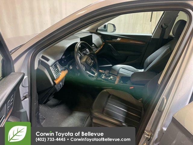 Photo of 2023 Mythos Black Metallic Audi Q5