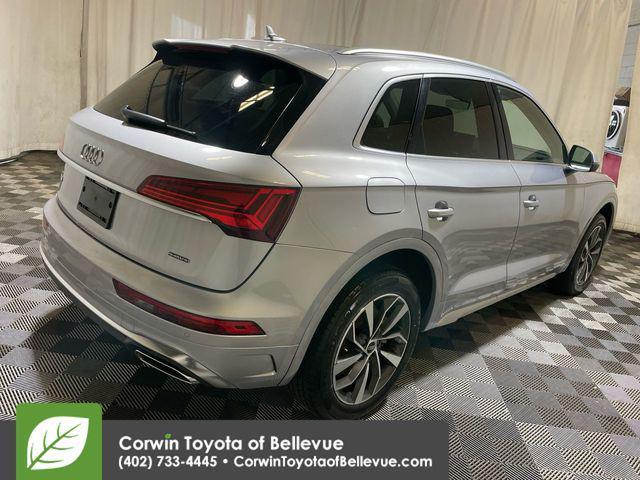 Photo of 2023 Mythos Black Metallic Audi Q5