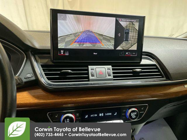 Photo of 2023 Mythos Black Metallic Audi Q5