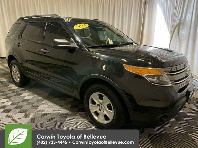 Photo of 2014 Tuxedo Black Metallic Ford Explorer
