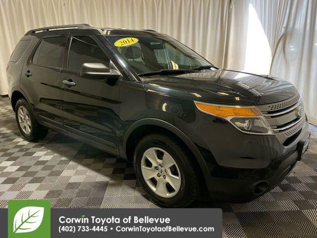 Photo of 2014 Tuxedo Black Metallic Ford Explorer