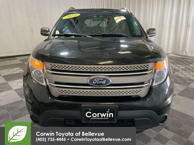 Photo of 2014 Tuxedo Black Metallic Ford Explorer