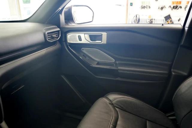 Photo of 2021 Carbonized Gray Metallic Ford Explorer