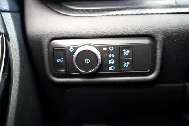 Photo of 2021 Carbonized Gray Metallic Ford Explorer